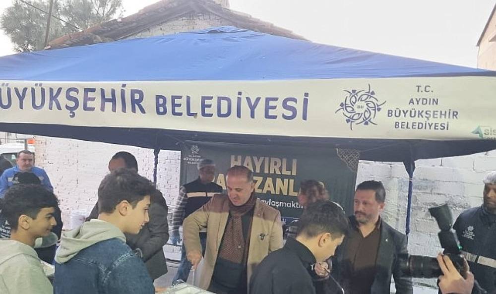 Başkan &Ccedil;er&ccedil;ioğlu Binlerce Vatandaşı İftar Sofralarında Buluşturdu