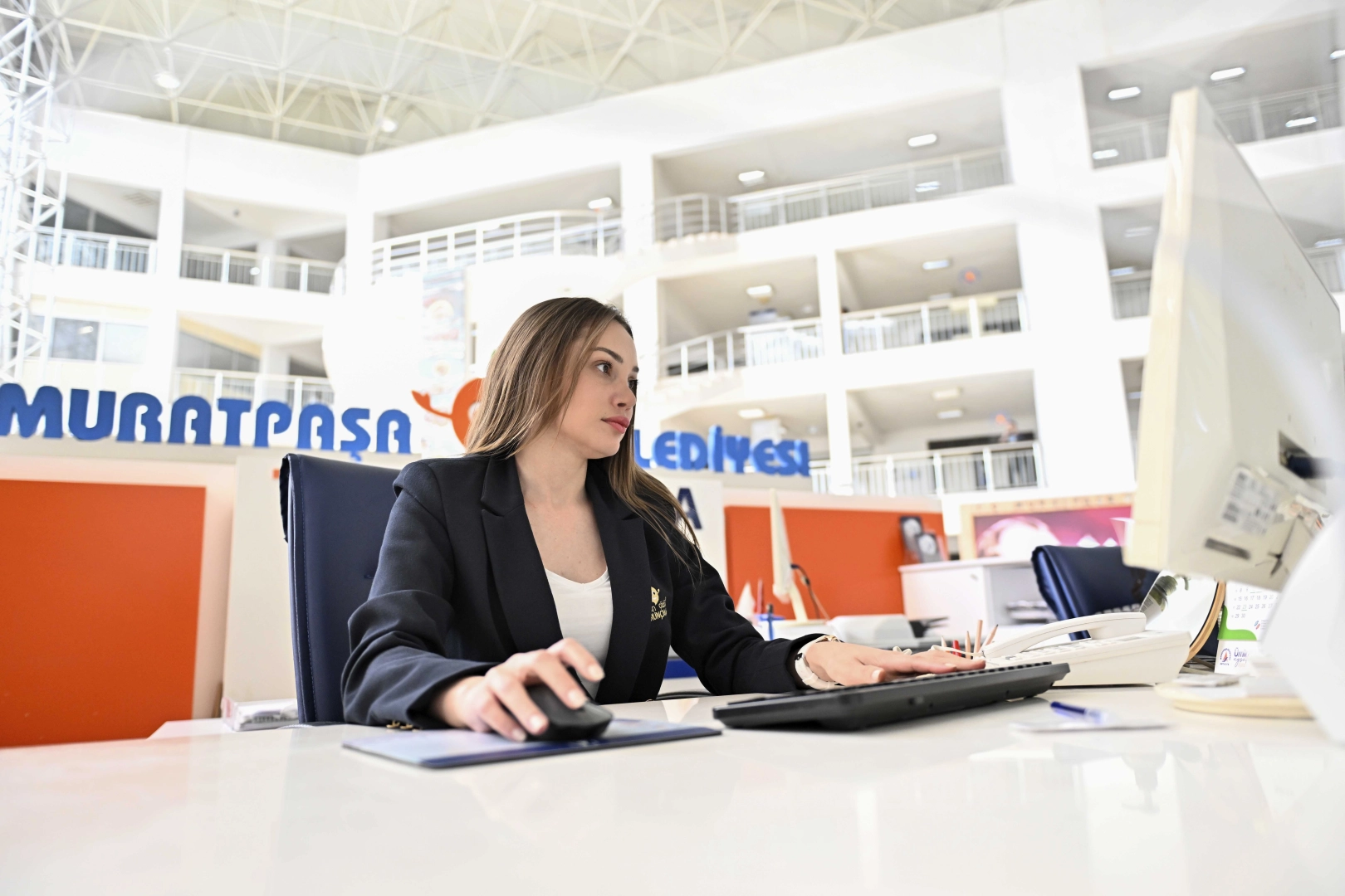 Antalya Muratpaşa'da 15 bin başvuru &ccedil;&ouml;z&uuml;ld&uuml;