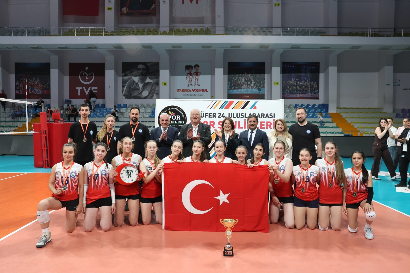 Bursa Nil&uuml;fer Spor Şenlikleri &lsquo;Kardeş Kentler Turnuvası&rsquo; ile sona erdi