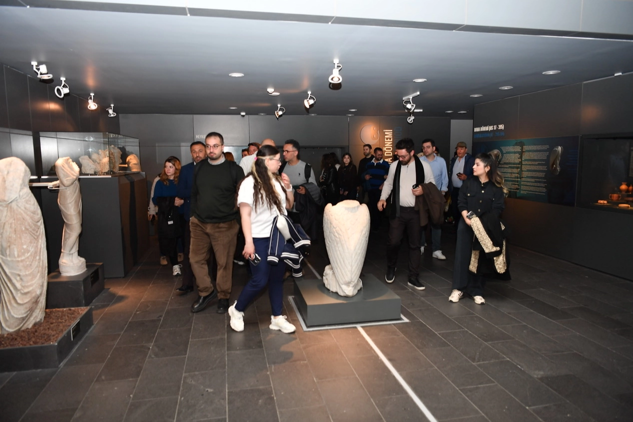 Kayseri K&uuml;lt&uuml;r Yolu&rsquo;nda 57 akademisyen turu