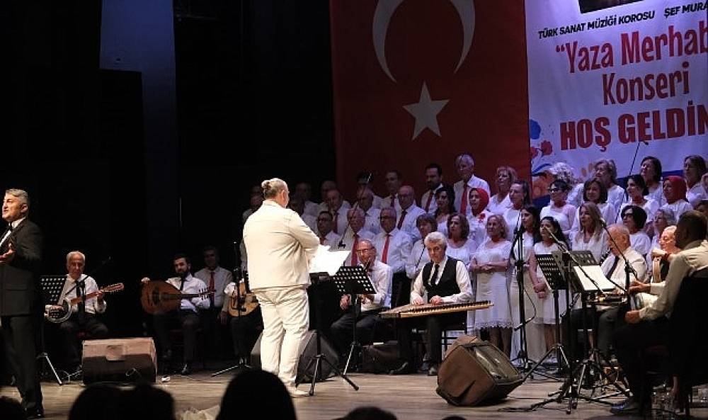 Başkan &Ccedil;er&ccedil;ioğlu Sevilen Şarkıları Aydınlılar ile Buluşturdu