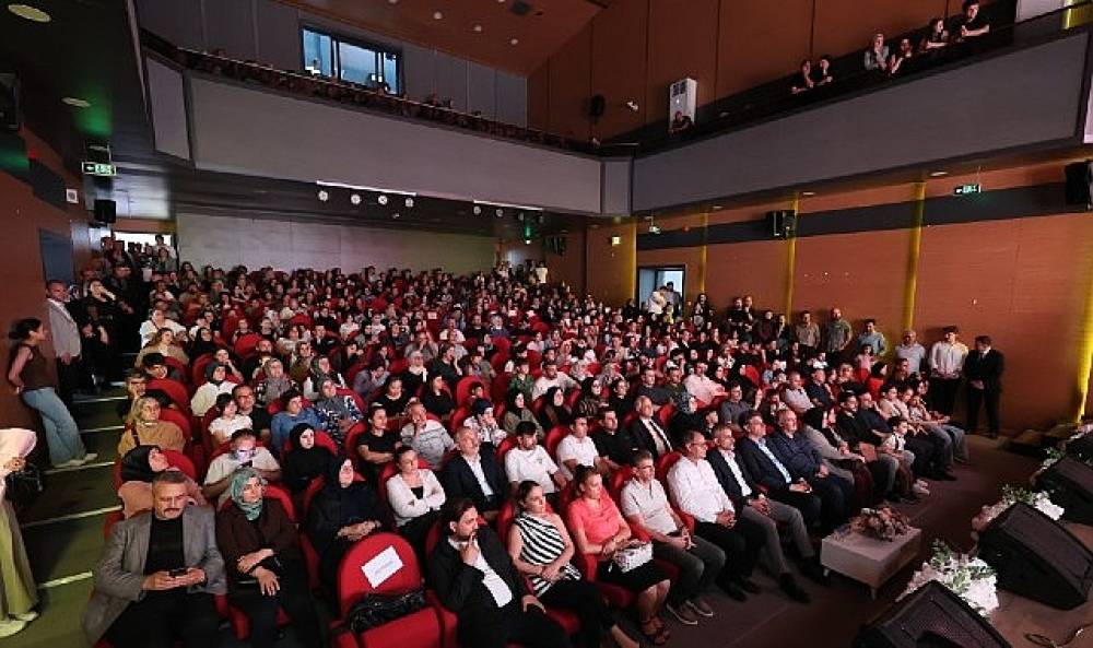 Gen&ccedil; Akademi'den G&ouml;z Dolduran Gece