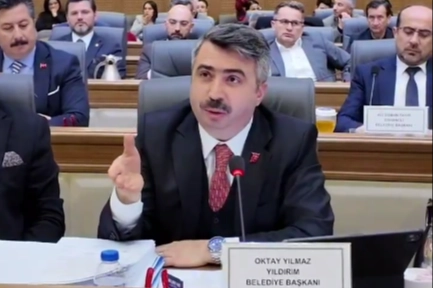 Başkan Yılmaz, Yıldırımlılara m&uuml;jdeyi B&uuml;y&uuml;kşehir Meclisi'nden duyurdu... Dar gelirlinin su faturasına 'Yıldırım' destek
