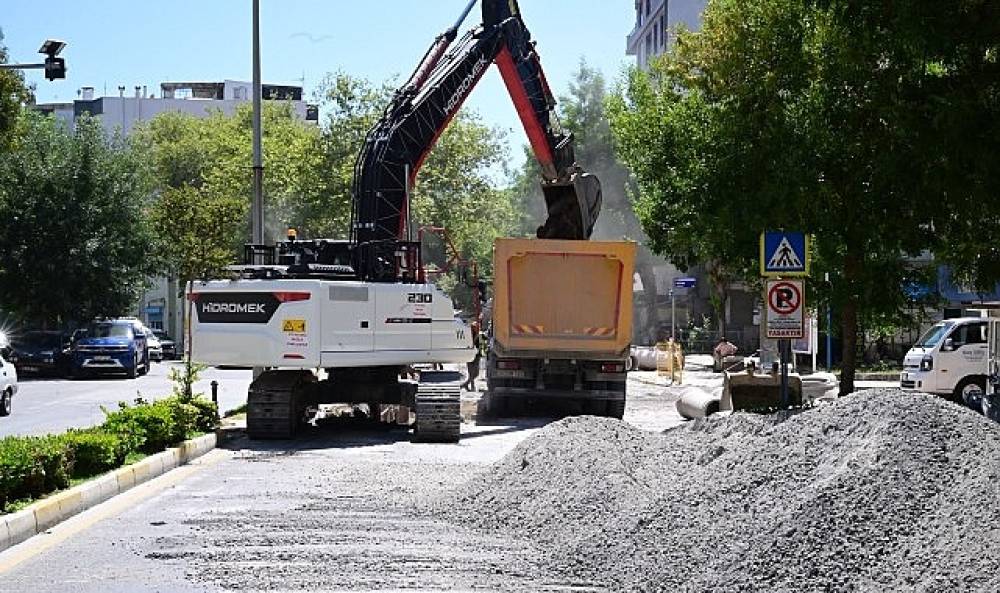Başkan &Ccedil;er&ccedil;ioğlu'nun &Ccedil;alışmalarıyla S&ouml;ke'nin Altyapısı G&uuml;&ccedil;leniyor