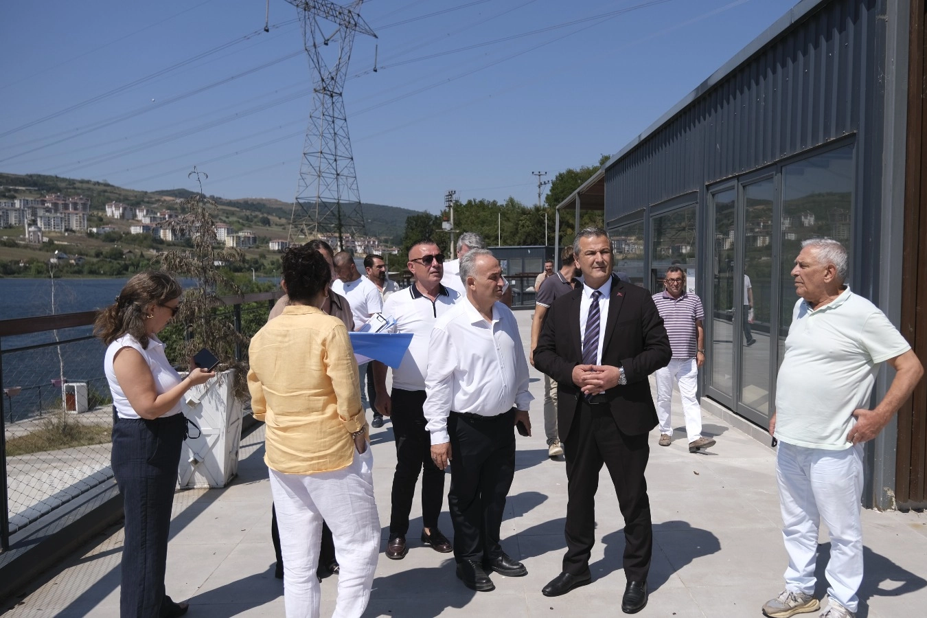 İzmit 100. Yıl Parkı Bı&ccedil;kıdere G&ouml;leti&rsquo;nde &ccedil;alışmalar hız kazandı