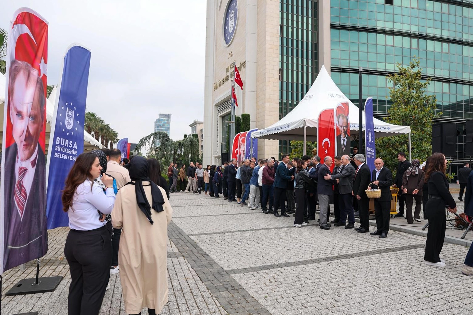 Bursa B&uuml;y&uuml;kşehir ailesi bayramlaştı