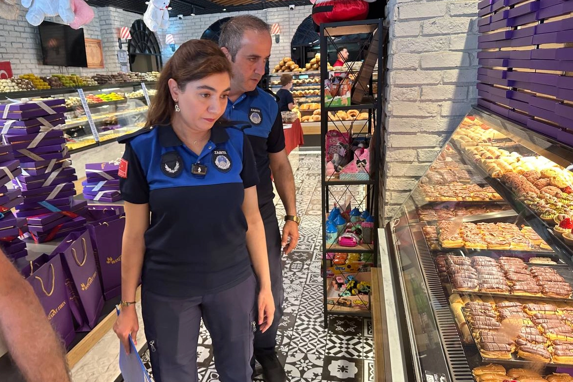 &Ccedil;ayırova Zabıtası'ndan bayram &ouml;ncesi yoğun denetim