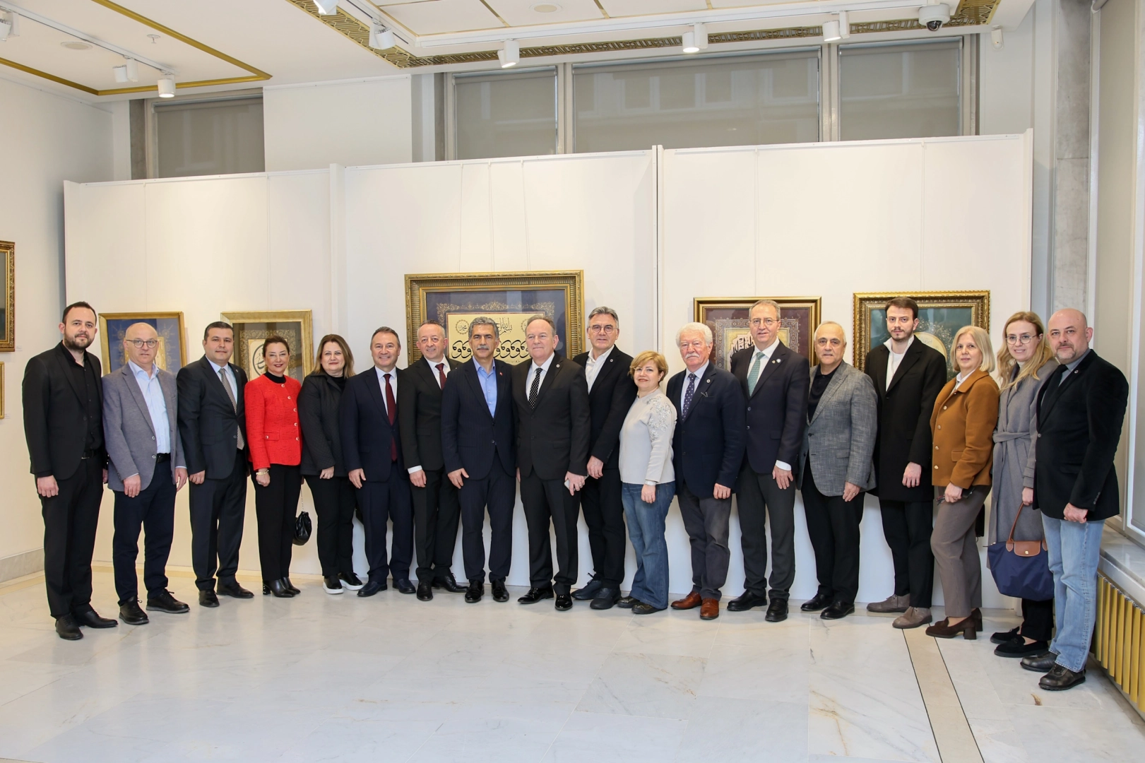 &lsquo;Zer-i Nab&rsquo; tezhip sergisi Bursa&rsquo;da ziyarete a&ccedil;ıldı