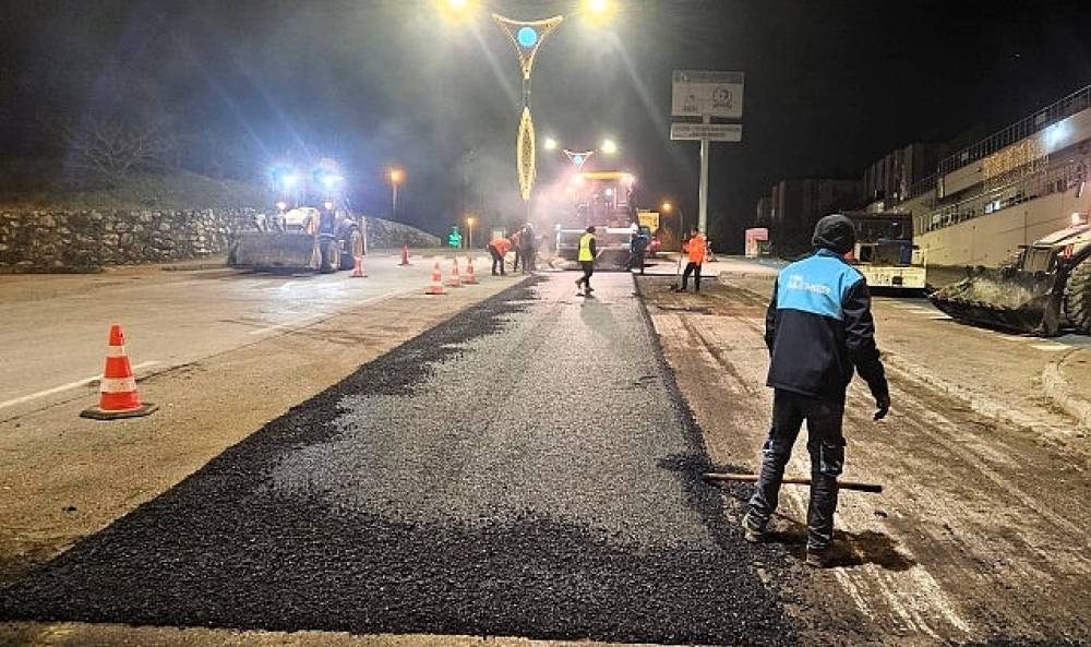 B&uuml;y&uuml;kşehir'den yoğun asfalt mesaisi