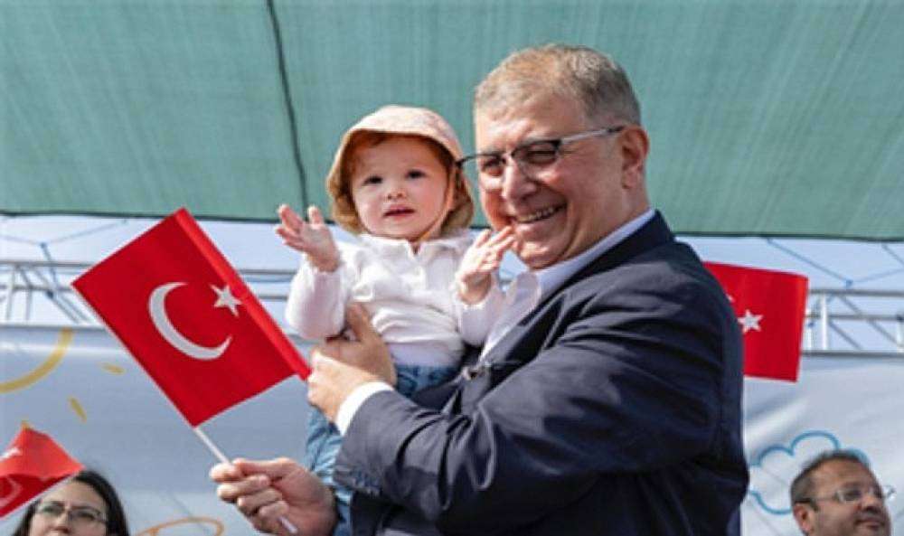 Başkan Tugay: Çocuklarımıza o güzel ülkeyi hep beraber armağan edelim 