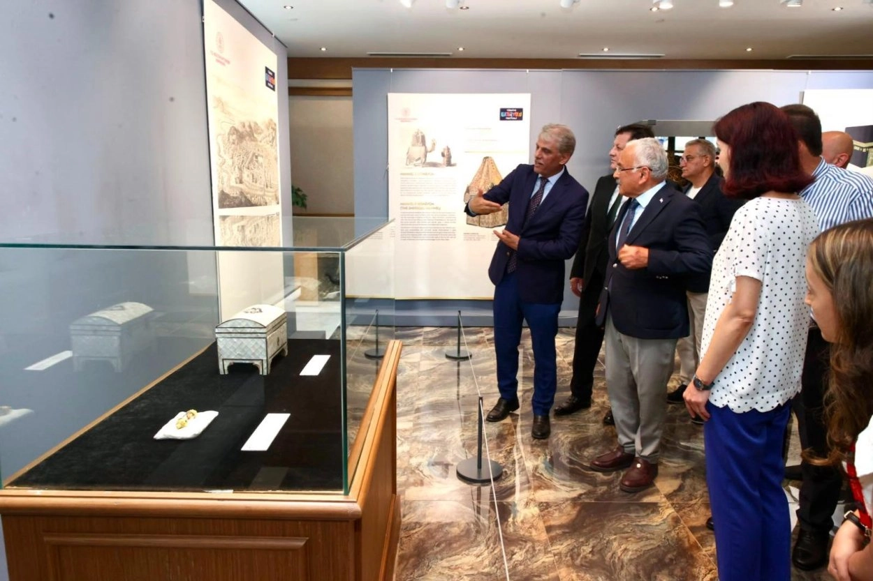 Osmanlı&rsquo;nın Mukaddes Emanetleri Ordu&rsquo;da sergileniyor