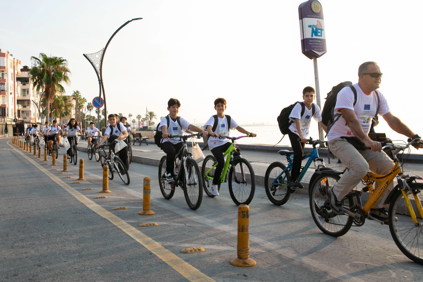 Mersin&rsquo;de &ouml;ğrenciler bisikletle okula pedal &ccedil;evirdi