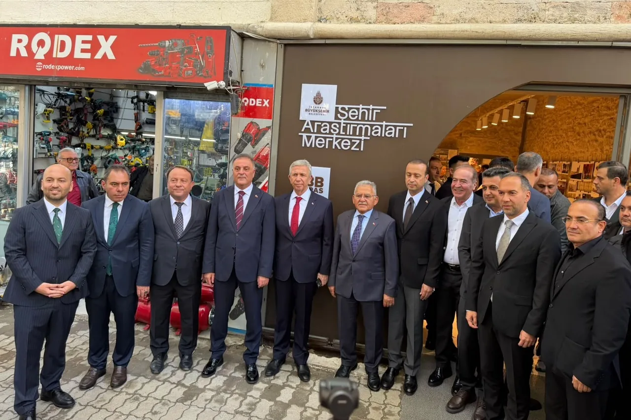Şehir Araştırmaları Merkezi Beyoğlu'nda a&ccedil;ıldı