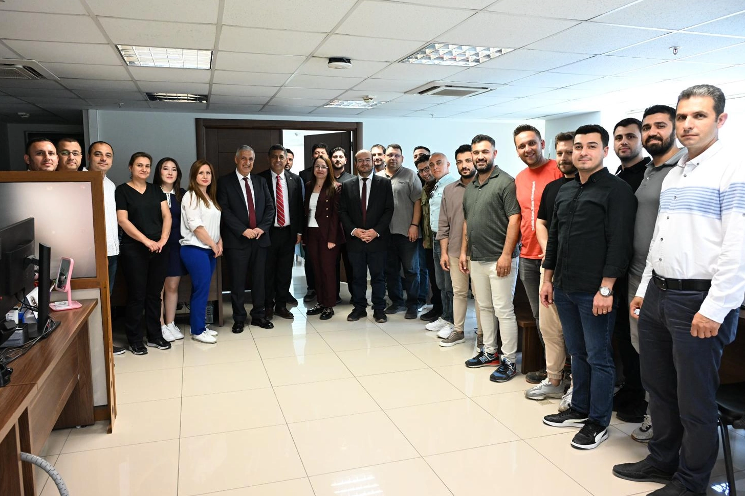 Manisa B&uuml;y&uuml;kşehir ailesi bayramlaştı