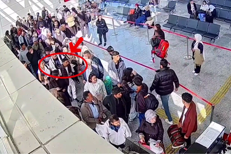 Hakkari&rsquo;de havalimanı bağlantılı uyuşturucu operasyonu: 15 g&ouml;zaltı