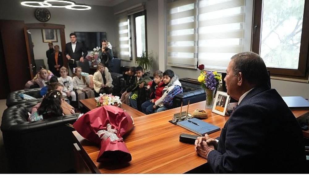 Minik &Ouml;ğrenciler Sordu, Başkan Topuz Yanıtladı