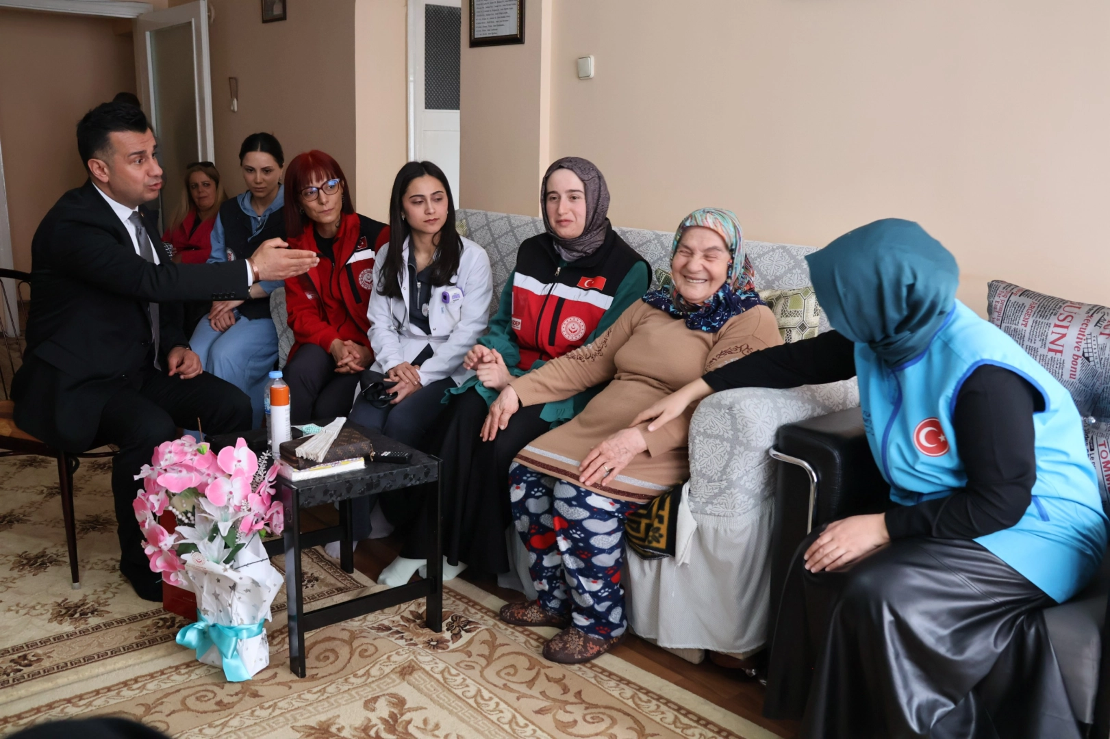 Erzurum'da bayram &ouml;ncesi &ccedil;ınarların kapısı vefayla &ccedil;alındı