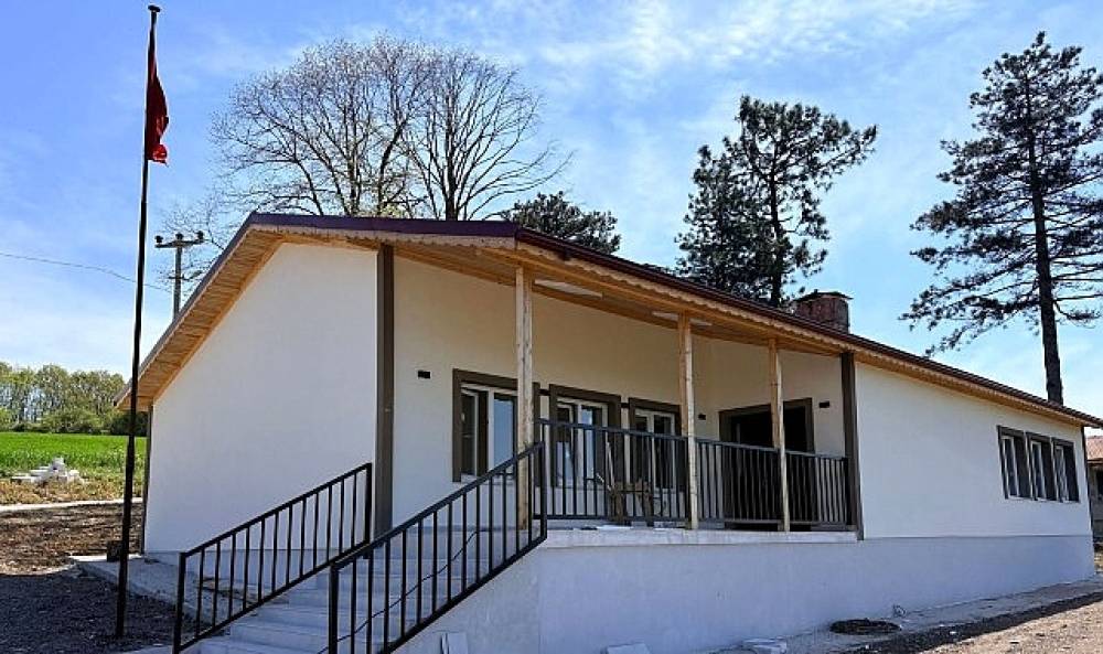 Eski okul binası B&uuml;y&uuml;kşehir'le geleceğe kazandırılıyor
