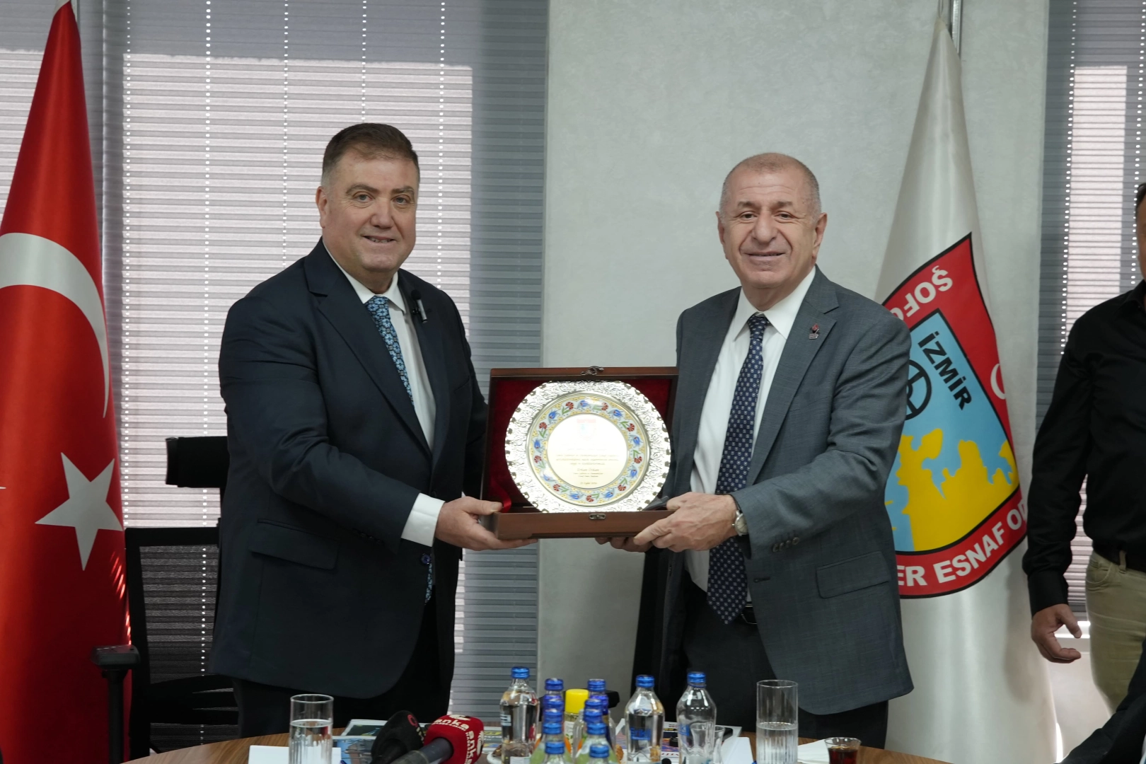 Prof. Dr. &Ouml;zdağ&rsquo;dan esnaf ve ekonomi &ccedil;ıkışı: T&uuml;rkiye ağır bir buhran yaşıyor