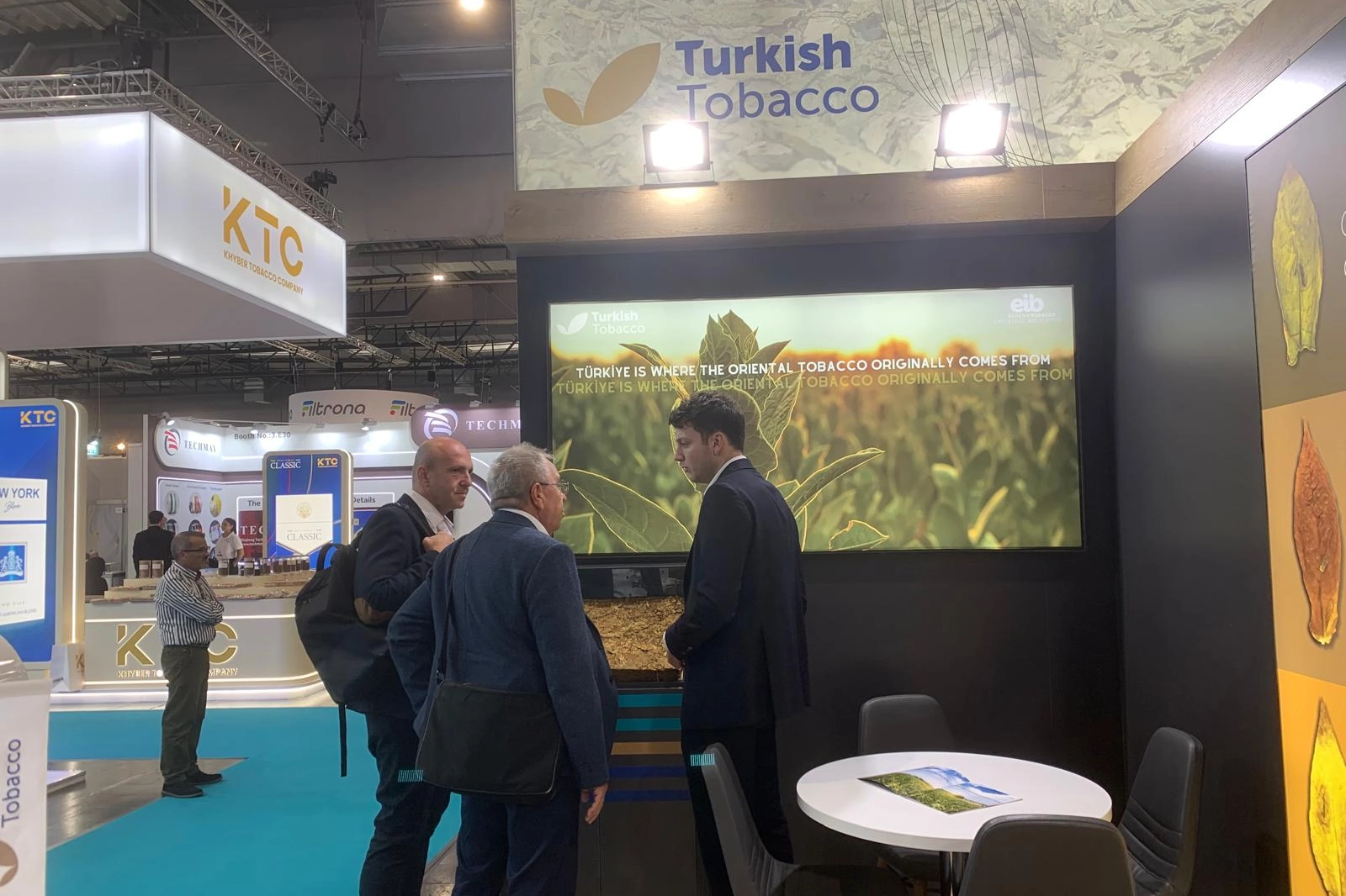 T&uuml;rk t&uuml;t&uuml;n&uuml; Almanya&rsquo;da vitrine &ccedil;ıktı