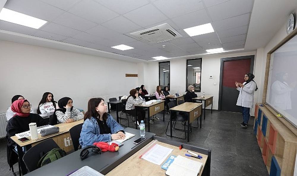 Başkan Altay: &ldquo;LİMA'larımızda Gen&ccedil;lerimizin Hem Derslerine Destek Oluyor Hem De Kendilerini &Ccedil;ok Y&ouml;nl&uuml; Geliştirmelerine Katkı Sağlıyoruz"
