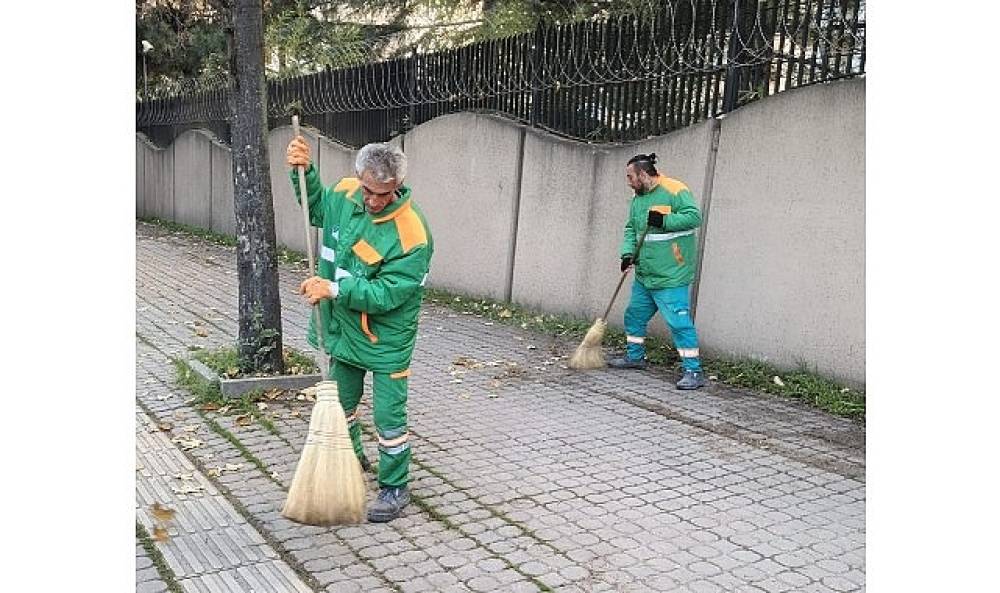 Osmangazi'de Temizlik &Ccedil;alışmaları Aralıksız S&uuml;r&uuml;yor