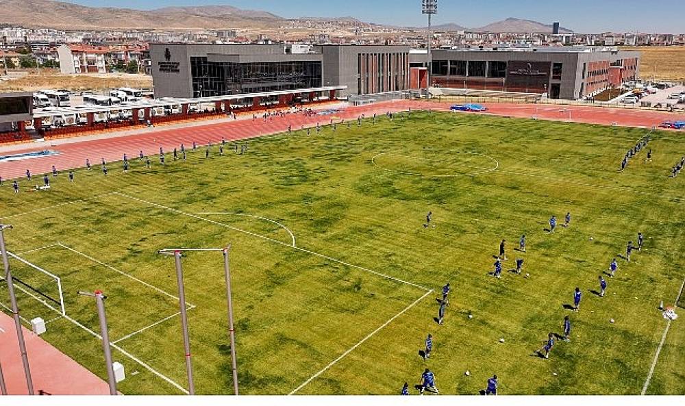 Sporcu Se&ccedil;me ve Yetiştirme Merkezi misafirlerini ağırlamaya devam ediyor