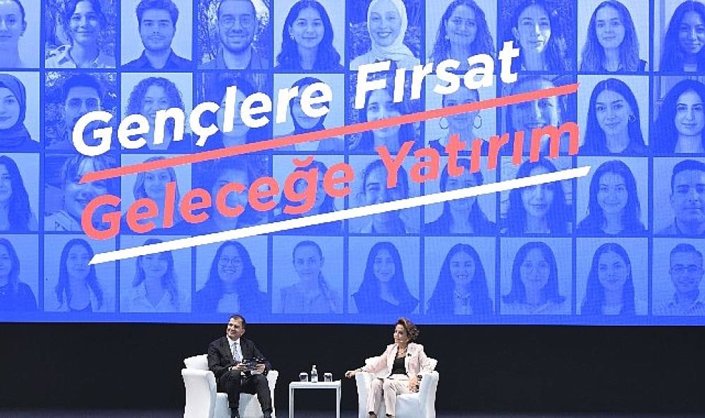PERY&Ouml;N Kongresi'nde gen&ccedil; istihdamı ve fırsat eşitliği &ccedil;ağrısı