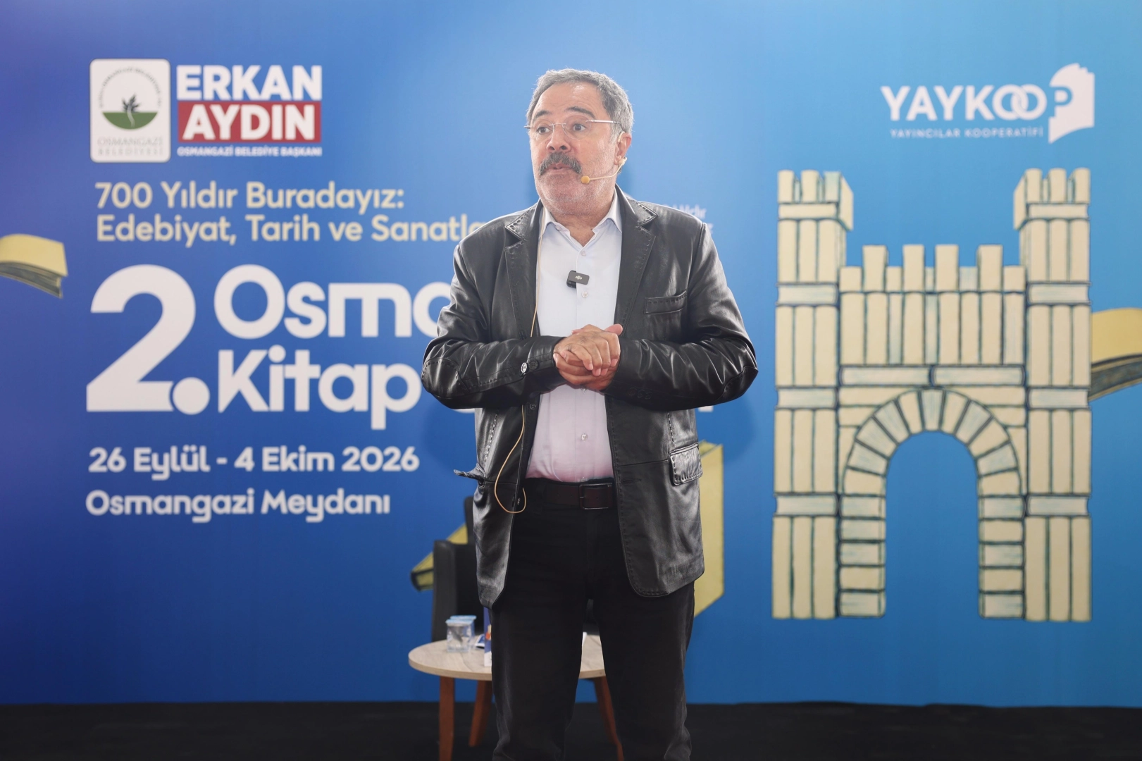 Ahmet &Uuml;mit Bursa Osmangazi'de kitapseverlerle buluştu