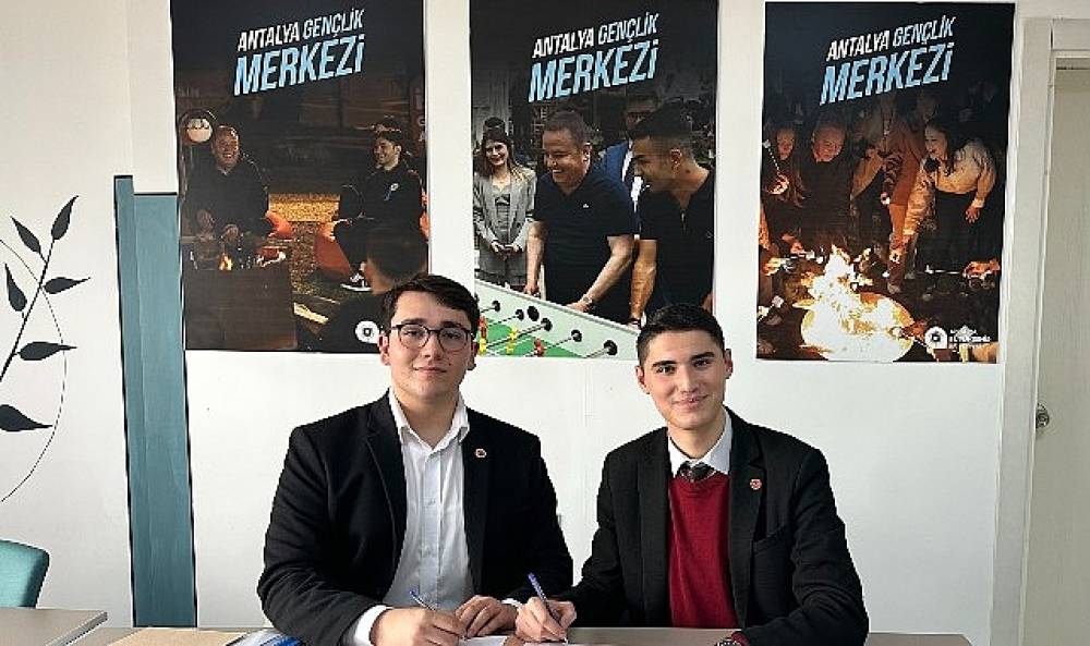 Kardeş gen&ccedil;lik meclisi protokol&uuml; imzalandı