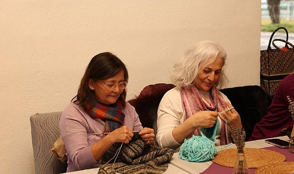 Nil&uuml;ferli kadınların hediyeleri Harmancık'a ulaştı