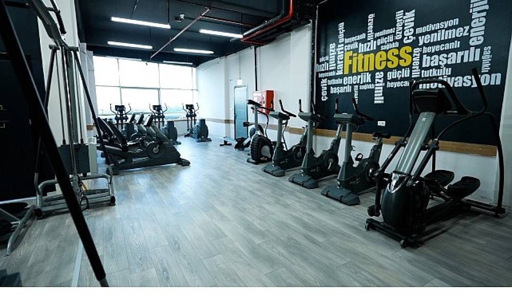 Avcılar Belediyesi Fitness Salonunu Yenilenen Y&uuml;z&uuml;yle Hizmete Sundu