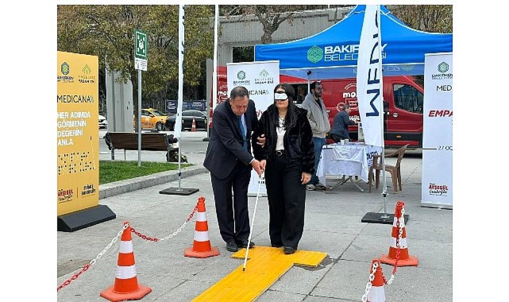 Bakırk&ouml;y'de G&ouml;rme Engellilerle Empati Deneyimi