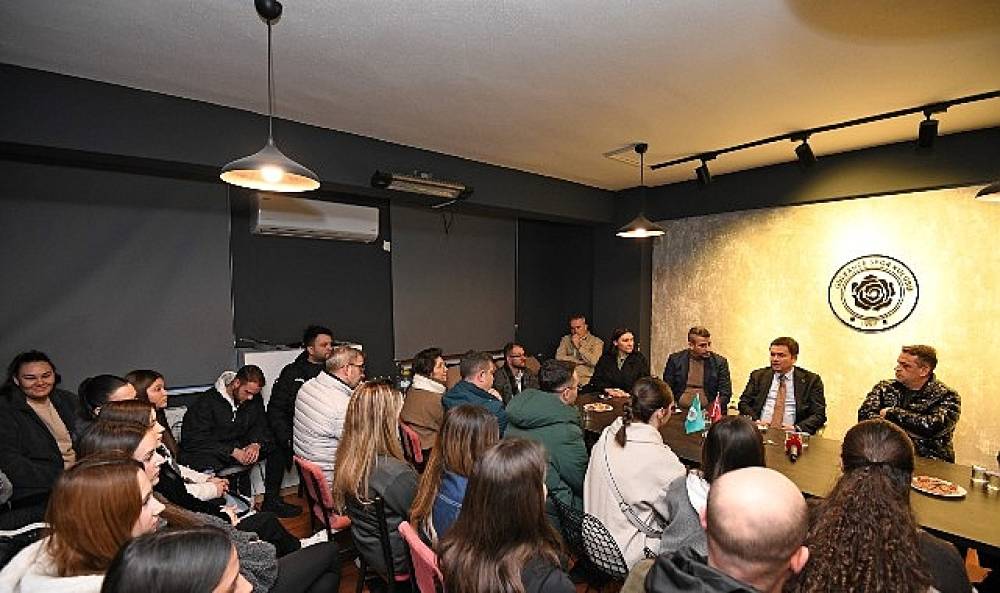 Başkan Aydın'dan Gen&ccedil;lere G&uuml;&ccedil;l&uuml; Destek