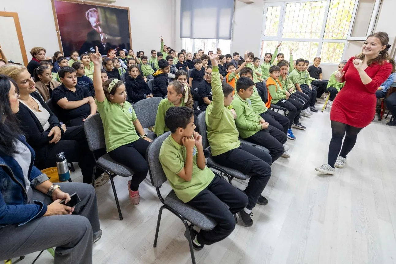 İzmir&rsquo;de iklim bilinci &ccedil;ocuklarla b&uuml;y&uuml;yor