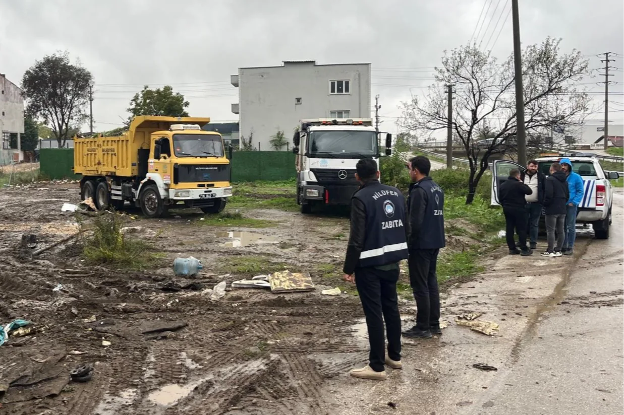 Bursa Nil&uuml;fer&rsquo;de &ccedil;evre temizliği