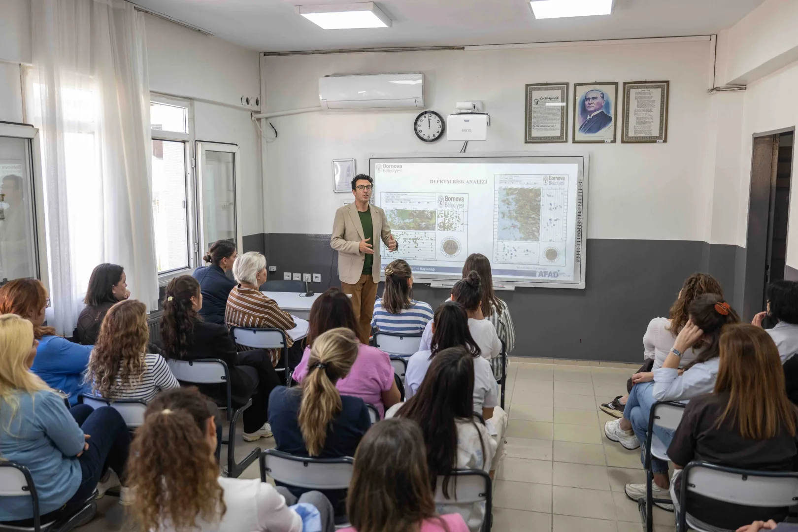 Bornova&rsquo;da geleceğin eğitim neferlerine temel afet bilinci