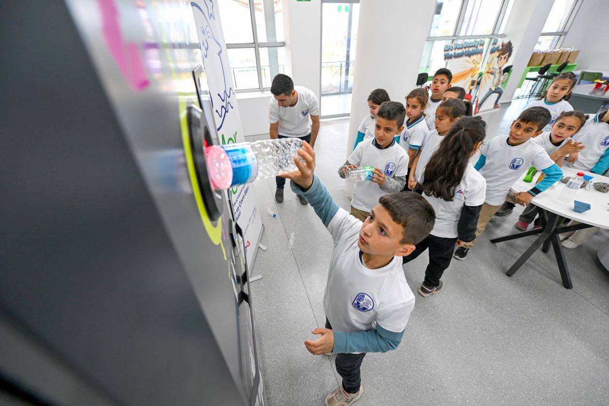 Mersin atık y&ouml;netiminde &ouml;nc&uuml; olmayı s&uuml;rd&uuml;r&uuml;yor