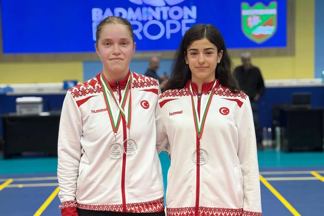 Bursa Osmangazili sporcular Avrupa&rsquo;da gurur yaşattı