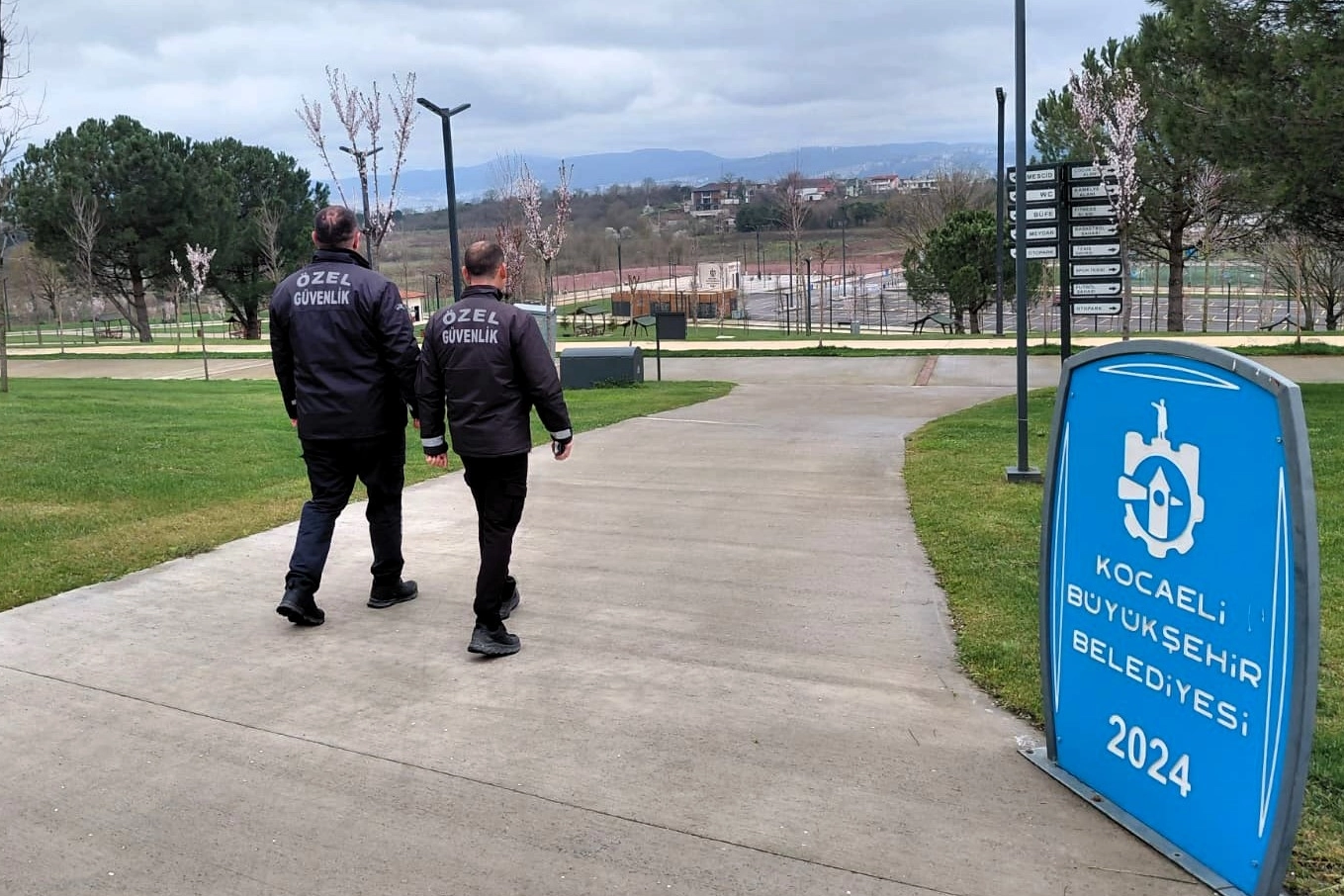 B&uuml;y&uuml;kşehir Zabıtası &ldquo;G&uuml;venli Kocaeli&rdquo; hedefiyle her k&ouml;şedeler