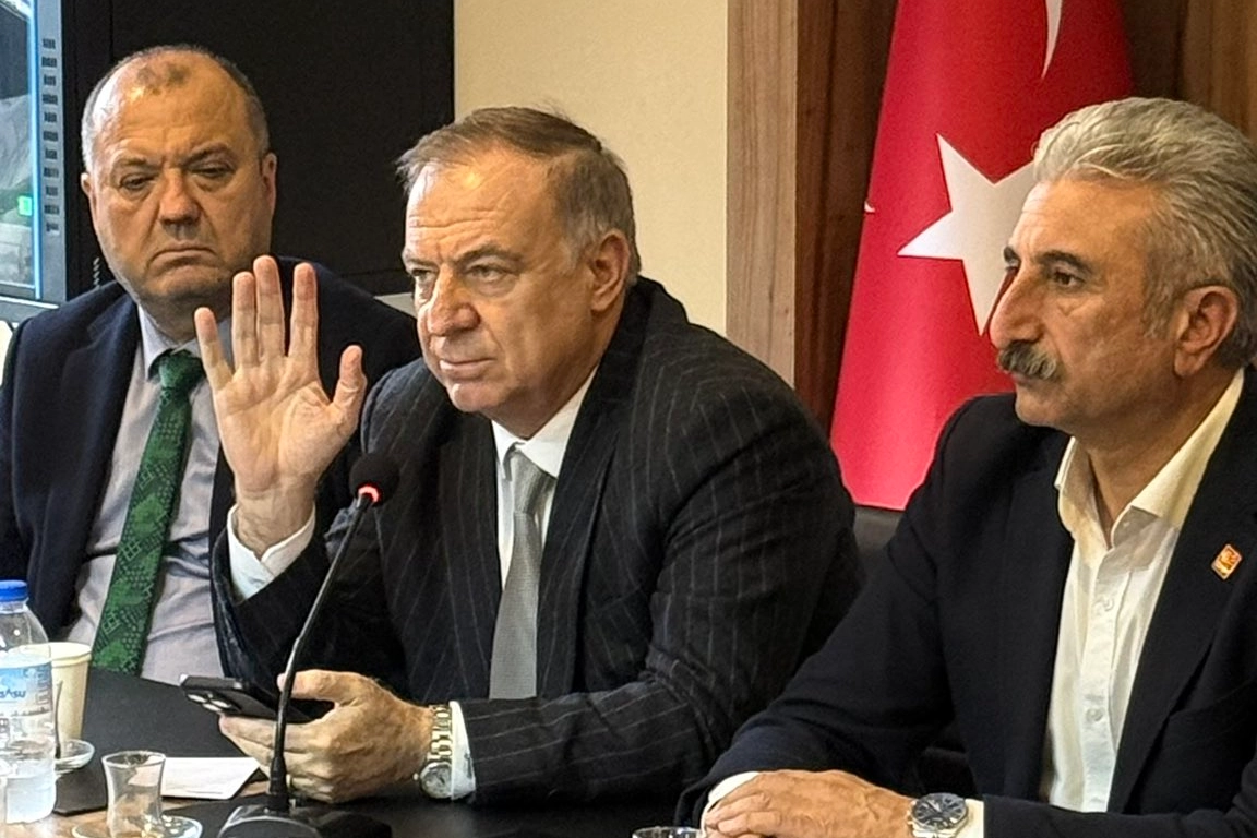 G&ouml;kan Zeybek: Bursa&rsquo;da iktidarımızı unutmayacağız!