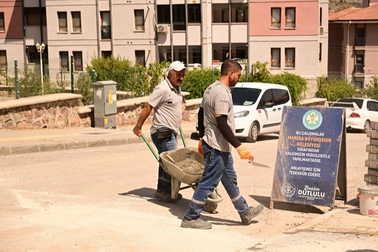 Manisa Akgedik'te &uuml;styapı &ccedil;alışmaları s&uuml;r&uuml;yor